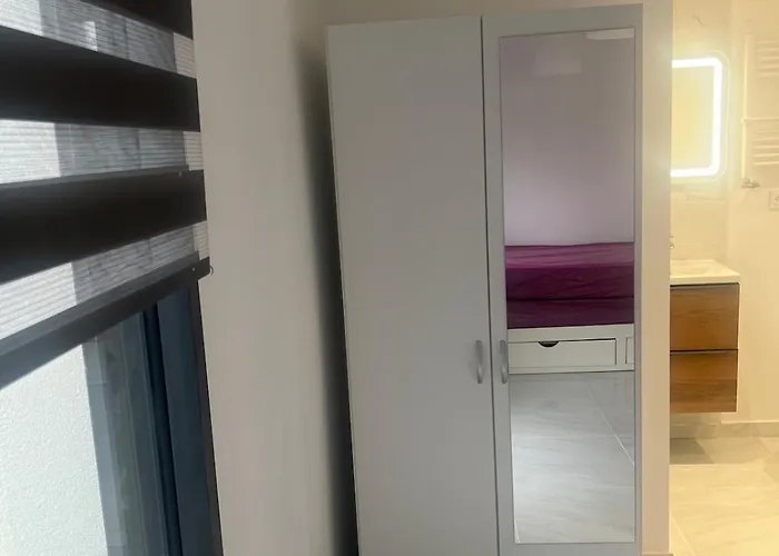 펜션 Attenant A La Maison *